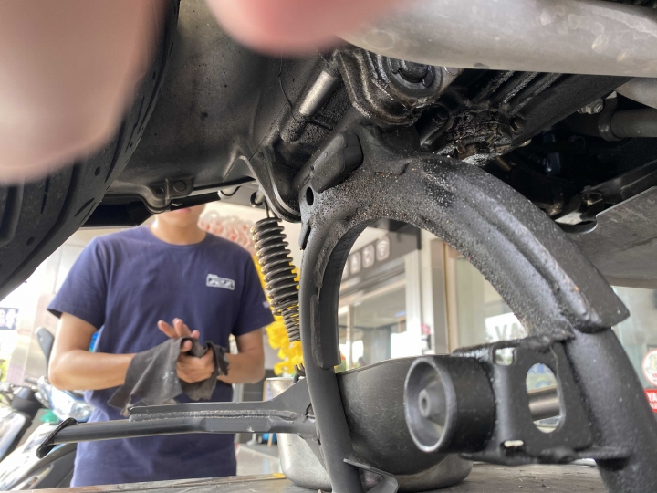 Samx ABS 滲油維修