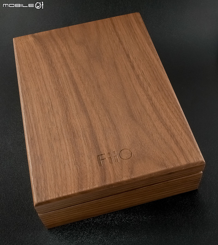 點我看大圖 【北極熊開箱】旗艦級音樂饗宴- FiiO M15