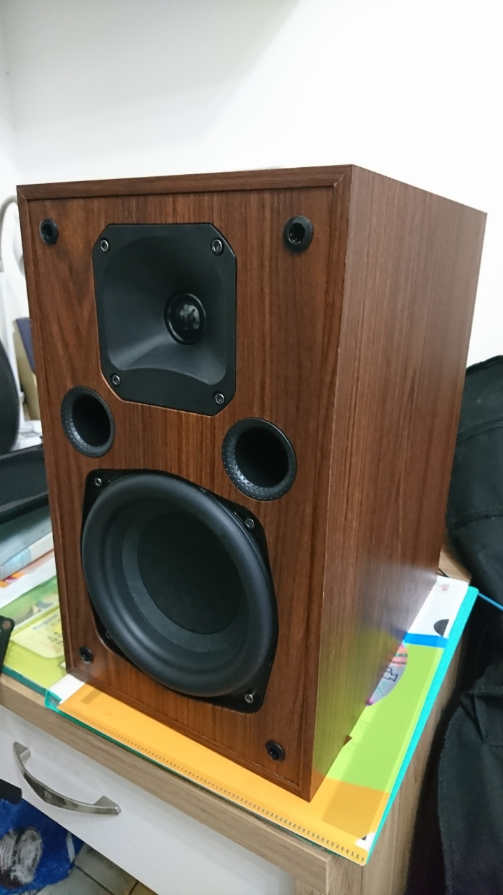 淘寶的歐尼路OATLON 3音路喇叭仿AE音箱 外加高音喇叭比較聆聽感