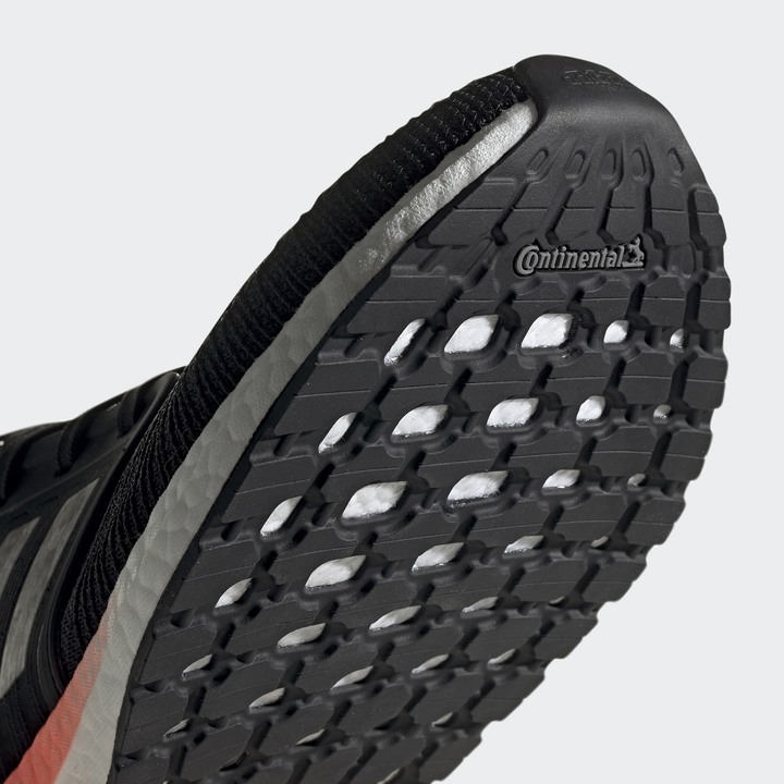 adidas推出Faster Than系列跑鞋 第一雙LIGHTSTRIKE中底跑鞋終於問世
