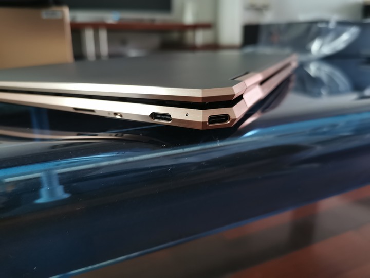 點我看大圖 HP Spectre X360 13 黑金色 簡單分享