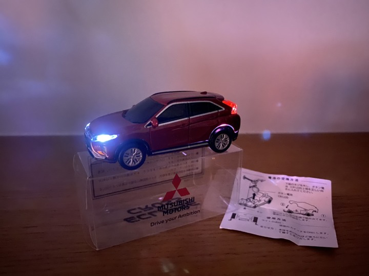 點我看大圖 試乘日蝕送的Kyosho 1:64模型分享