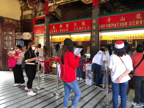 分享台北求姻緣聖地 「萬華龍山寺」