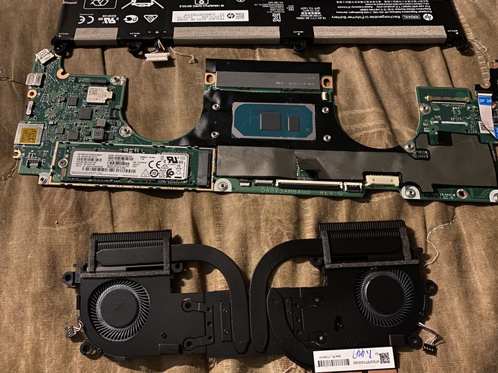 HP Spectre x360 Conv13-aw0005TU 拆解 與 調整分享