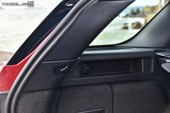 Land Rover 小改款 Discovery Sport P250 R-Dynamic SE 試駕 不只帥勁，內在更是全面升級！