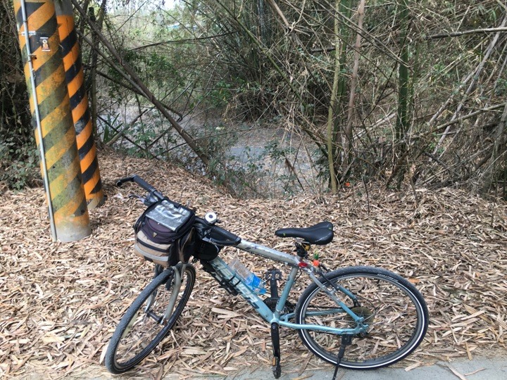 騎 車 到 月 球 ( 燕 巢、田 寮 )