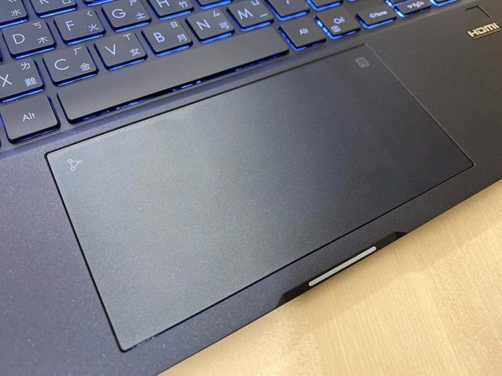 ASUS ExpertBook B9450 頂級商用筆電 開箱