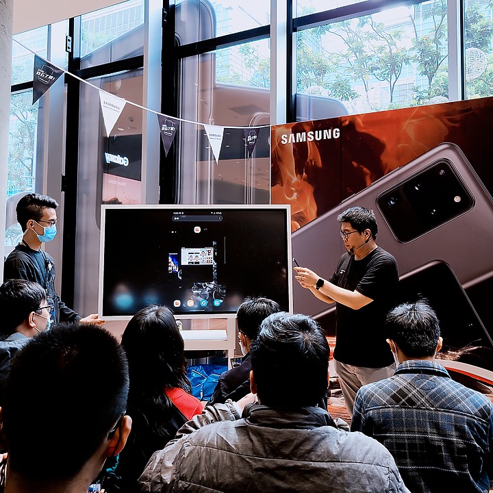 Galaxy S20 星體驗【一鍵拍錄★有照有錄★景深濾鏡★多視角  一按下全都給】