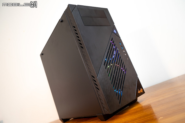 大容量的福音、低調奢華首選 InWin C200