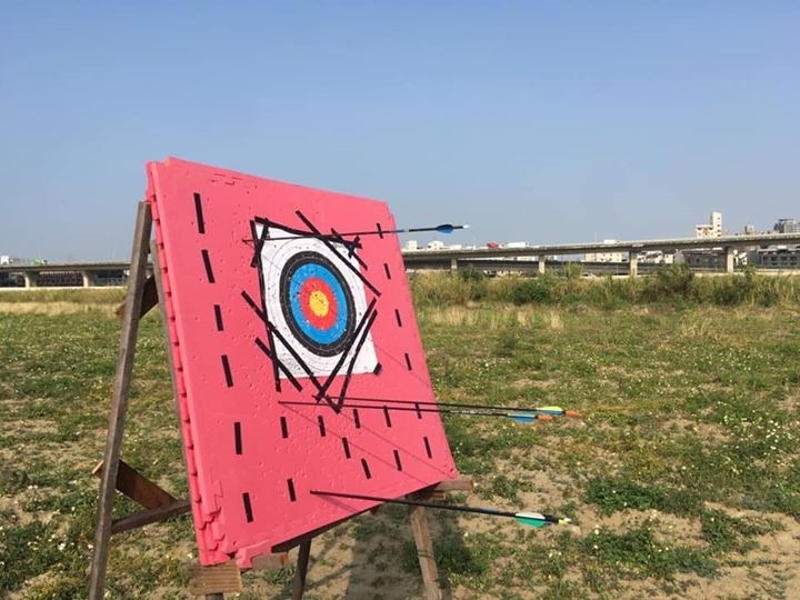 射箭 台中射箭 迪卡儂弓箭 大里飛場