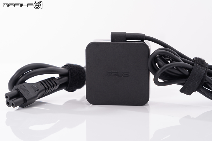 ASUS ExpertBook B9450 測試報告｜輕薄、高續航、穩定效能！