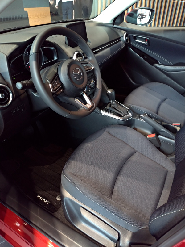 求解,CX-3和Mazda2你會買哪台?