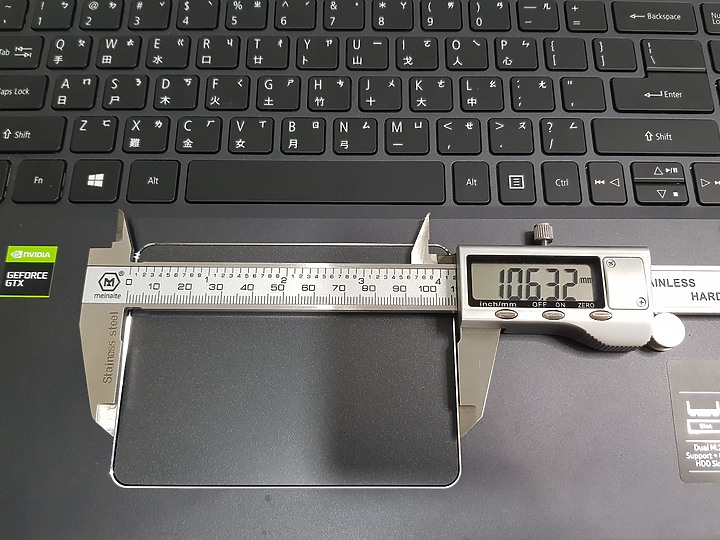 【小宅開箱】acer Aspire 7 A715-74G 披著假皮的猛獸