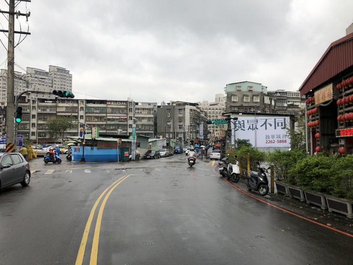 有人知道馥華城真這建案哪時開賣嗎？地點在哪？