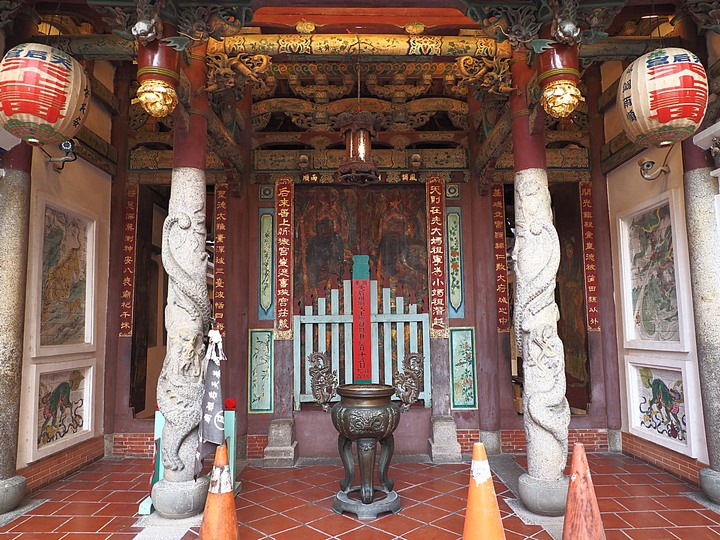臺南市 北區 開基天后宮 — 擁有在臺灣年代最早「船仔媽」與最早石雕蟠龍柱的歷史悠久小廟