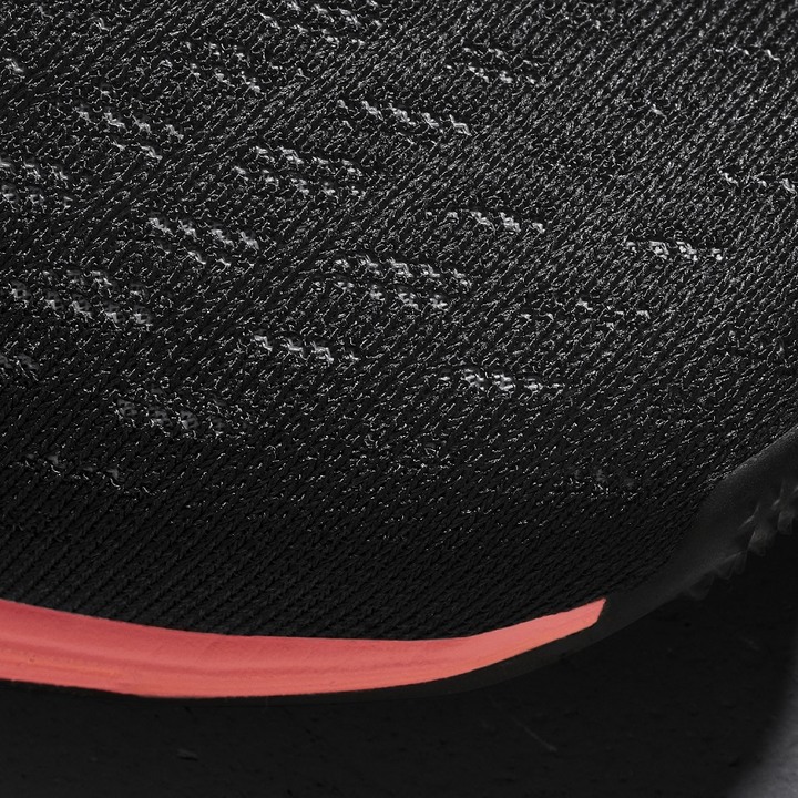 adidas推出Faster Than系列跑鞋 第一雙LIGHTSTRIKE中底跑鞋終於問世