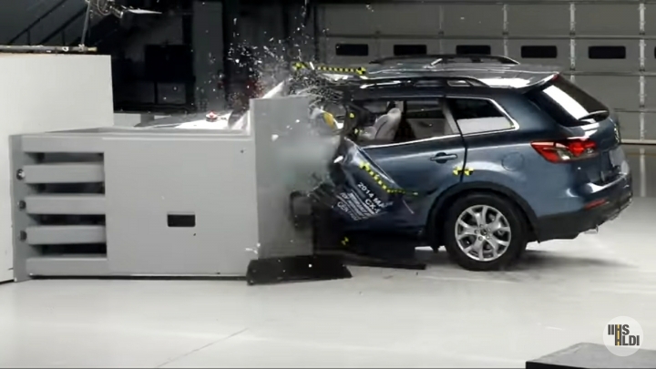 CX-30 IIHS 25%偏置碰撞影片出爐！