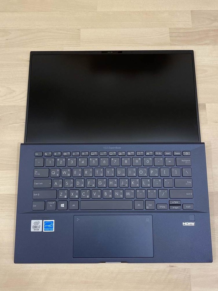 ASUS ExpertBook B9450 頂級商用筆電 開箱