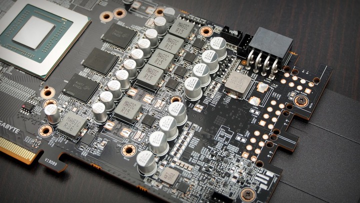 A卡中階生力軍 Gigabyte RX5600XT Gaming OC 開箱