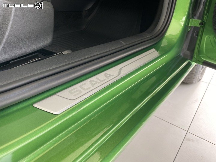 揮別舊愛,踏上綠階梯--Skoda Scala 1.0TSI 開箱!