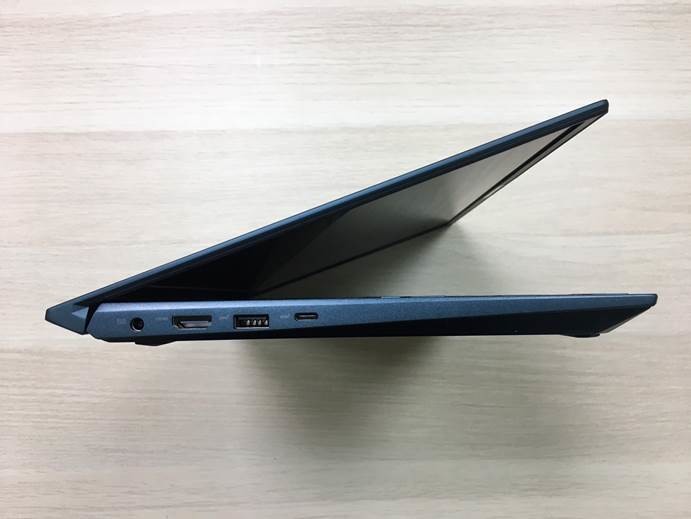工作及掛機的完美方案 - Zenbook Duo UX481蒼宇藍 開箱