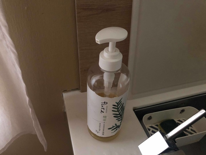 【分享】居家生活中的小巧思 (窗簾 廚房 花台 油漆)
