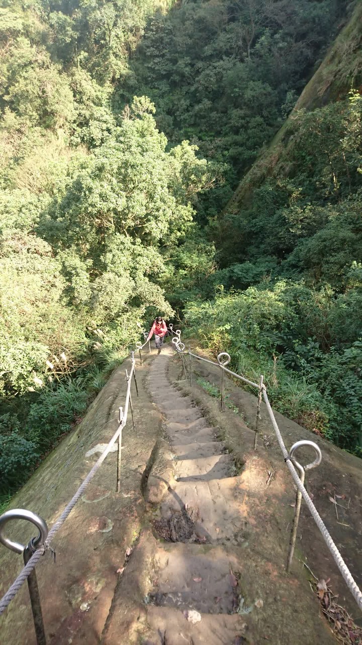 [樂山童盟] [新北平溪] 孝子山登山步道(孝子山-慈母峰-普陀山)~這山~真陡啊!