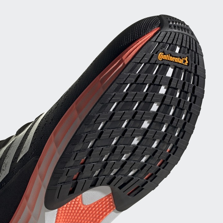 adidas推出Faster Than系列跑鞋 第一雙LIGHTSTRIKE中底跑鞋終於問世