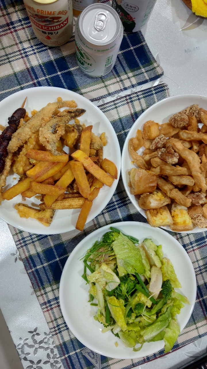 美好的週末夜，大家都在做什麼呢？
