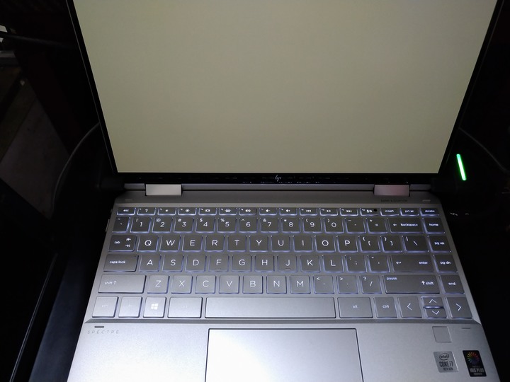 HP SPECTRE x360 13.3 4K 銀色、入手一週簡單幾句