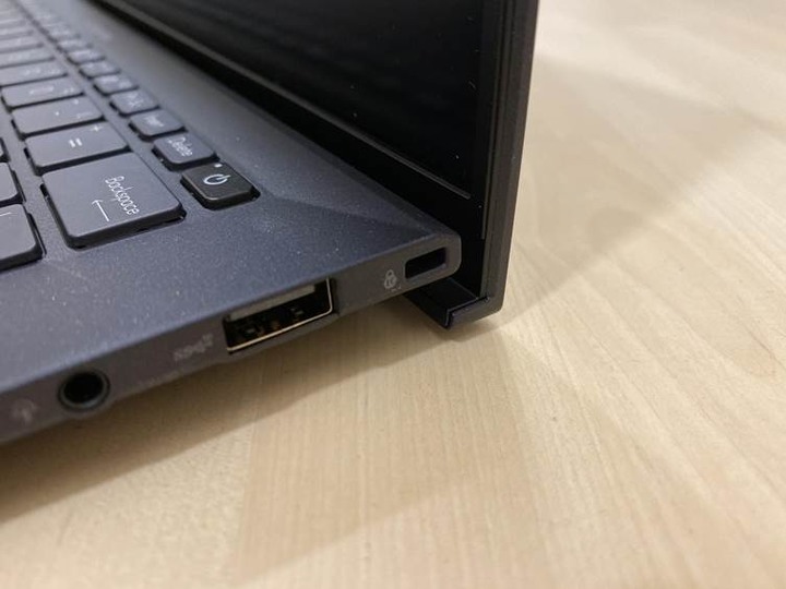 ASUS ExpertBook B9450 頂級商用筆電 開箱