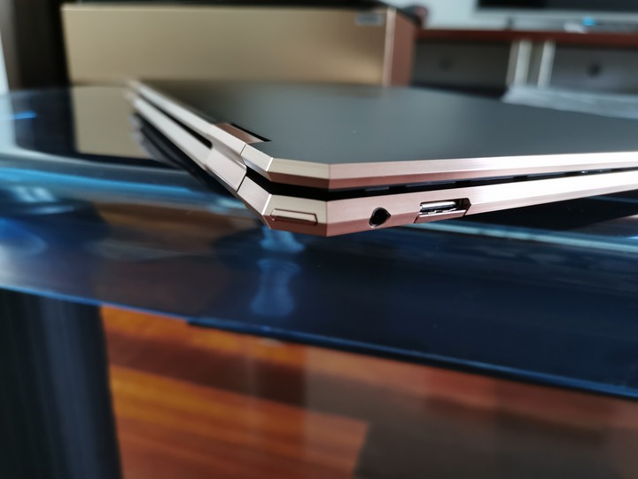 點我看大圖 HP Spectre X360 13 黑金色 簡單分享