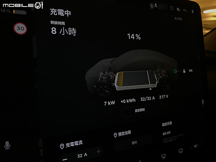 點我看大圖 【奶奶也開特斯拉!?】Model 3 Long Range 台北開箱