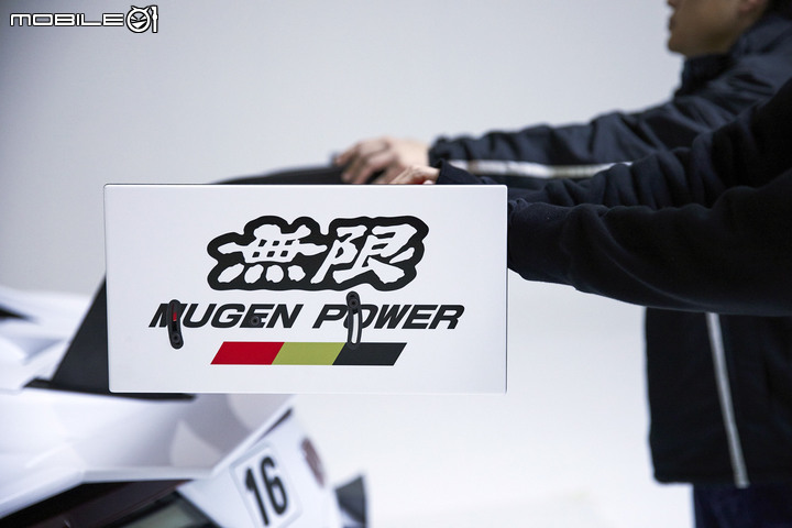 【SUPER GT Honda】Red Bull WHITE EDITION × TEAM MUGEN NSX