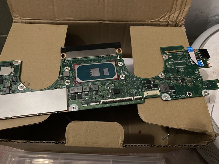HP Spectre x360 Conv13-aw0005TU 拆解 與 調整分享