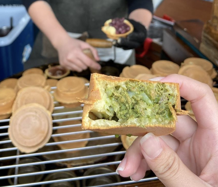 [嘉義市] 「銅共啊餅」南門圓環旁古法創新脆皮紅豆餅！口味變化多樣！私推青醬鮪魚和芝麻新口味！