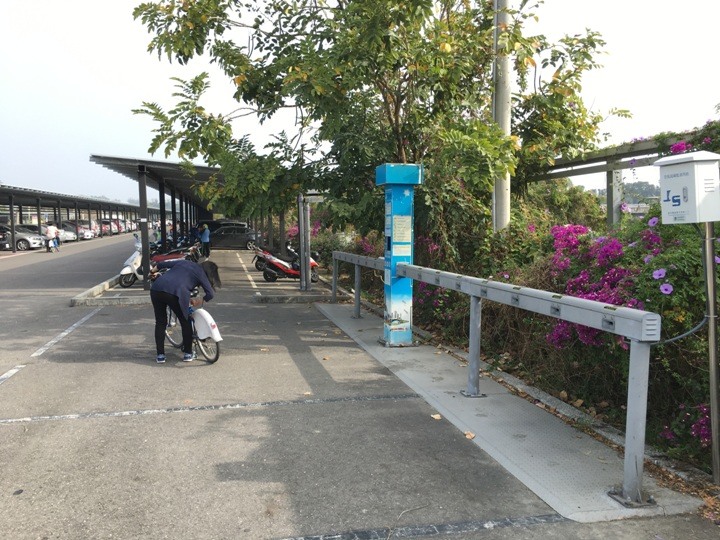 騎 車 到 月 球 ( 燕 巢、田 寮 )