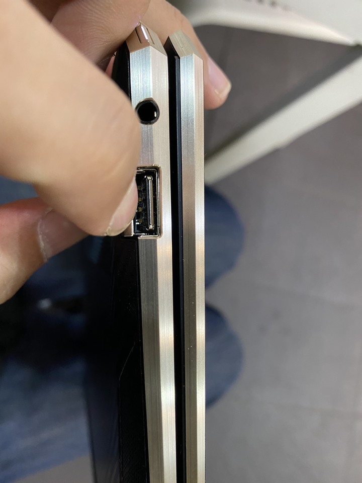 HP Spectre x360 Conv13-aw0005TU 拆解 與 調整分享