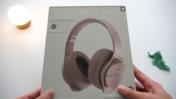 適合大學生的降噪耳罩 Sol Republic Soundtrack Pro ANC | 32小時續航、快速充電、環境音