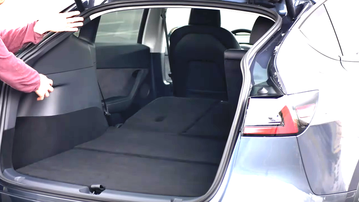 《Model Y》後座詳細評測－座椅高度／空間／可調角度