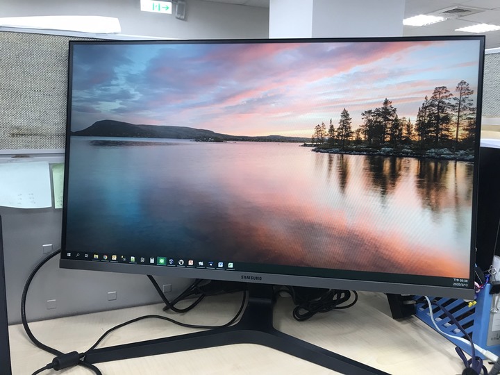 【開箱】SAMSUNG 27吋IPS電競螢幕 (S27R350FHC)