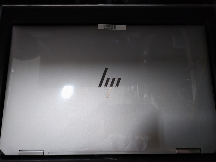 HP SPECTRE x360 13.3 4K 銀色、入手一週簡單幾句