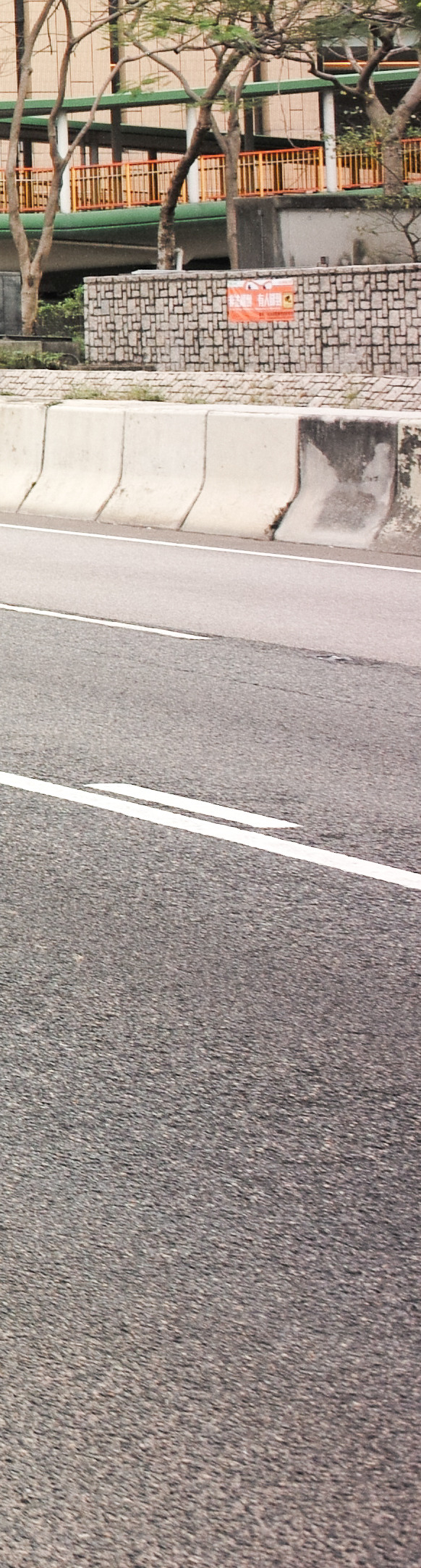 Leica Elmarit-M 28mm f/2.8 IV 配 MP240 邊位紅移問題