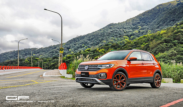 --長大，何必-- VW T-Cross 新世代都會輕休旅 叛逆試駕分享