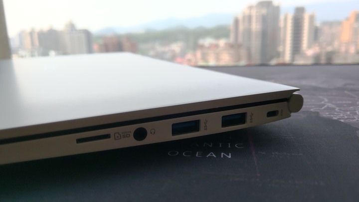 15.6" ~17.3"筆電該怎麼選? 電競、輕薄、蘋果MBP?最終選擇微開箱