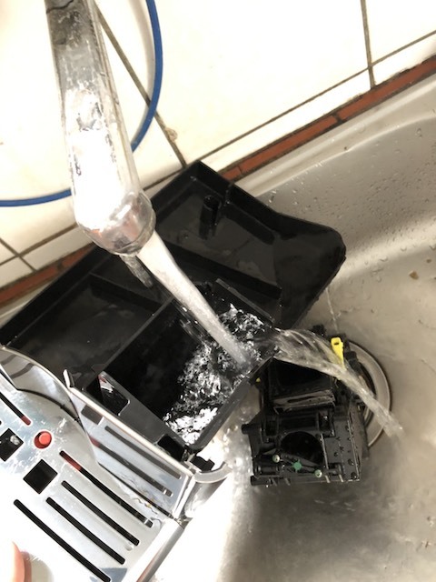 點我看大圖 Philips Saeco Pico Baristo 全自動義式咖啡機/HD8927 不專業開箱文
