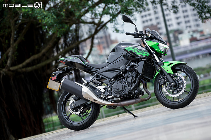 Kawasaki Z400 試駕 從低轉就讓人驚豔