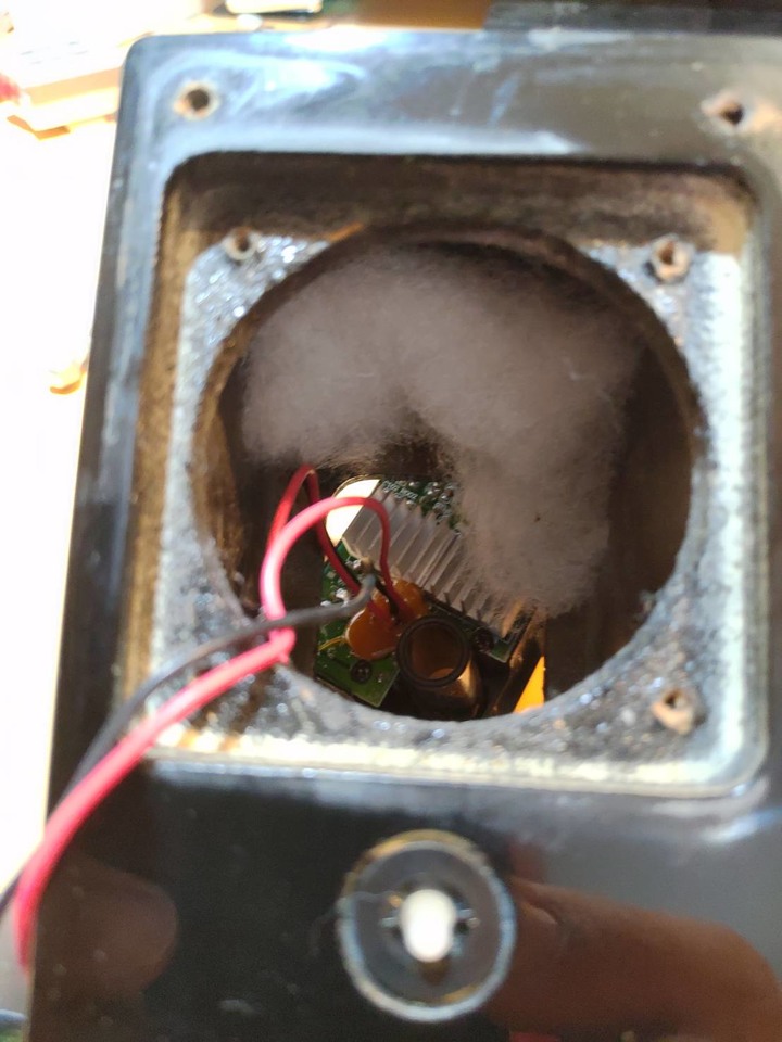 遲了13年的開箱 edifier mp210