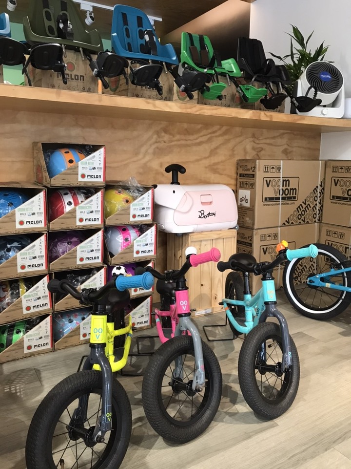 文長圖多-逛單車店逛到第一次體驗高級髮廊