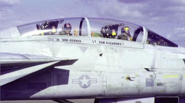 電影「捍衛戰士」(Top Gun)的Maverick座機重現—美國德州USS Lexington Museum on the Bay